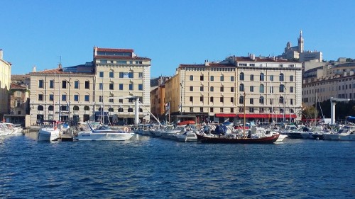 Vente local commecial avec terrasse Vieux-Port quai de rive neuve  Marseille 13001