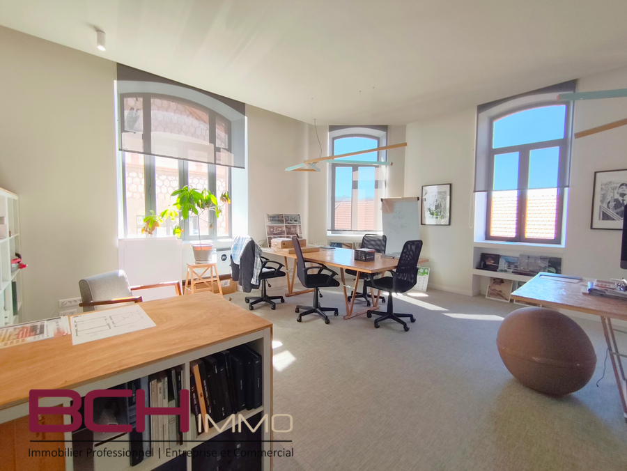 Vente immeuble de bureaux avec du cachet, acc�s PMR, Marseille 13010